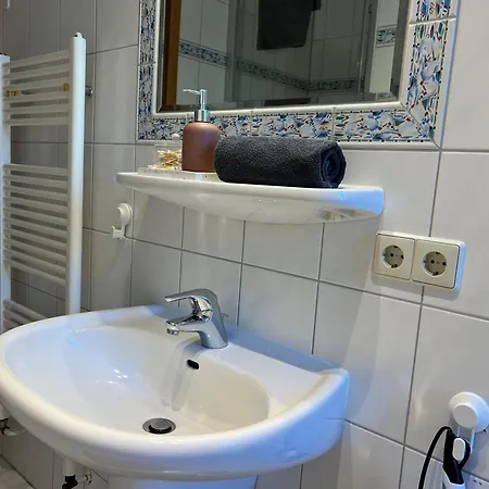 New Modernes Mit Wlan Zentral Und Ruhig Gelegen