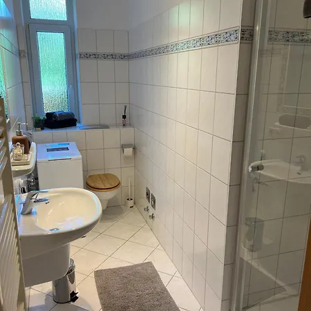 New Modernes Mit Wlan Zentral Und Ruhig Gelegen Magdeburg