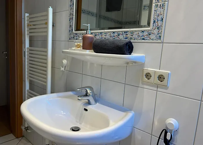 New Modernes Mit Wlan Zentral Und Ruhig Gelegen